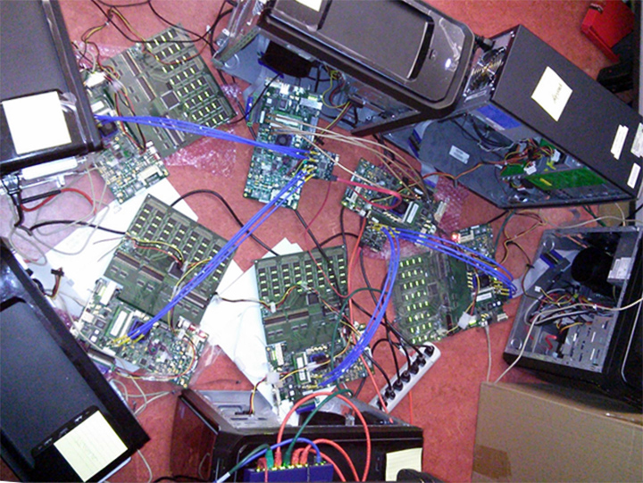 Прототип BlueDMB из шести вычислительных узлов (фото: Sang Woo Jun)