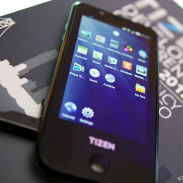 Смартфон Samsung с OC Tizen (фото: vcmedia.vn)