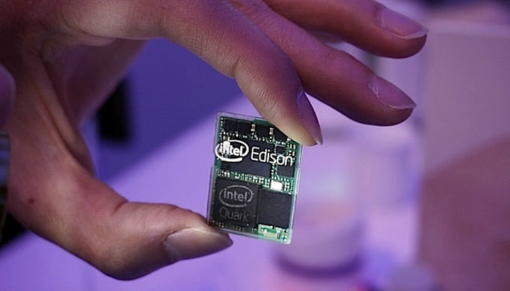 Микрокомпьютер Intel Edison (фото: dday.it).