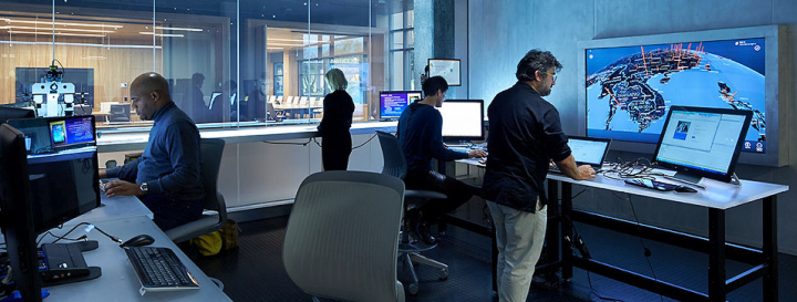 Microsoft DCU - отдел по борьбе с преступлениями в сфере высоких технологий (фото: Microsoft).
