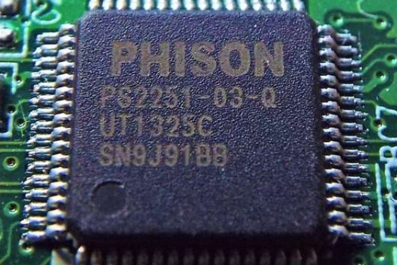 Универсальный контроллер Phison 2251-03 (фото: Adam Caudill and Brandon Wilson).