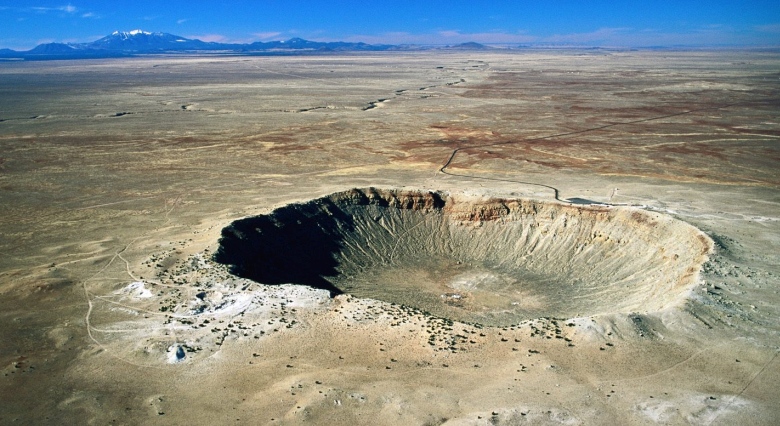 Cratere Berringera formato sul territorio dello Stato dell'Arizona nell'autunno del piccolo asteroide con un diametro di circa 50 metri (Immagine: sciencecentres.org.uk).