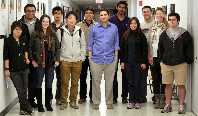 Группа исследователей Принстонского университета под руководством Майкла МакЭлпайна (фото: princeton.edu).