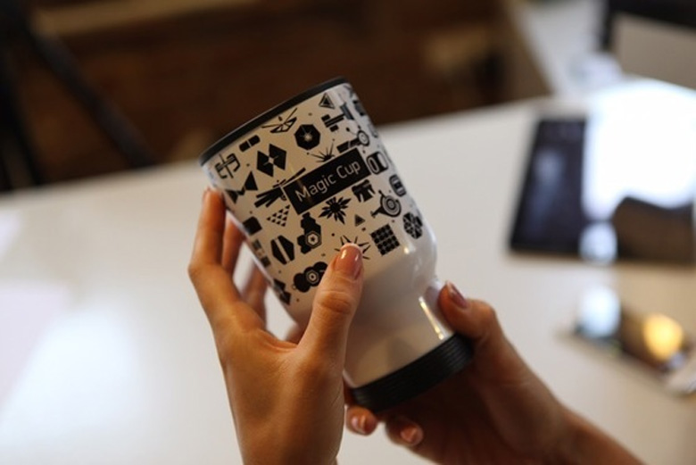 Кружка Magic Cup заряжает напитки виртуальным позитивом