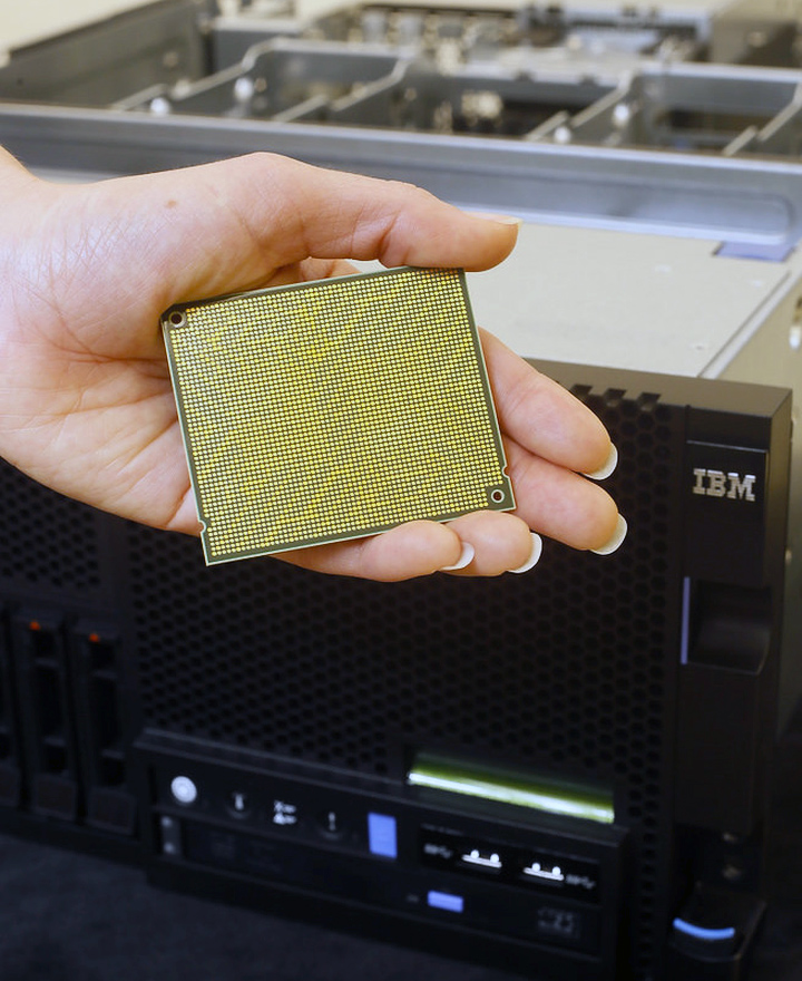 Процессор IBM Power8 (фото: extremetech.com).