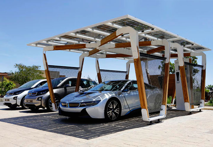 BMW разработала технологический навес для подзарядки электромобилей