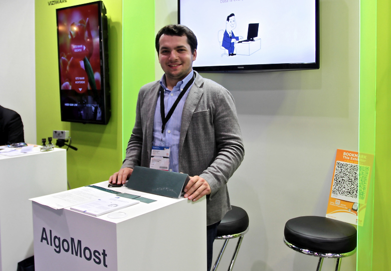 Генеральный директор компании «АлгоМост» Михаил Левиев на конференции ICT Expo-2014 в Гонконге (фото: sk.ru).