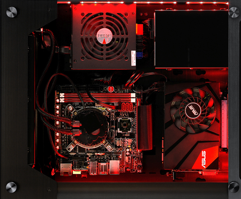 Видеокарта вертикально. Корпус Lian li PC-o7s. Lian-li PC-06s. Видеокарты для корпуса Lian li. ПК С вертикальной видеокартой.