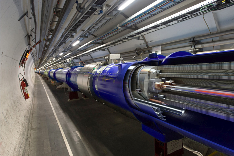 Обновлённый БАК (панорамное фото: Daniel Dominguez / CERN).