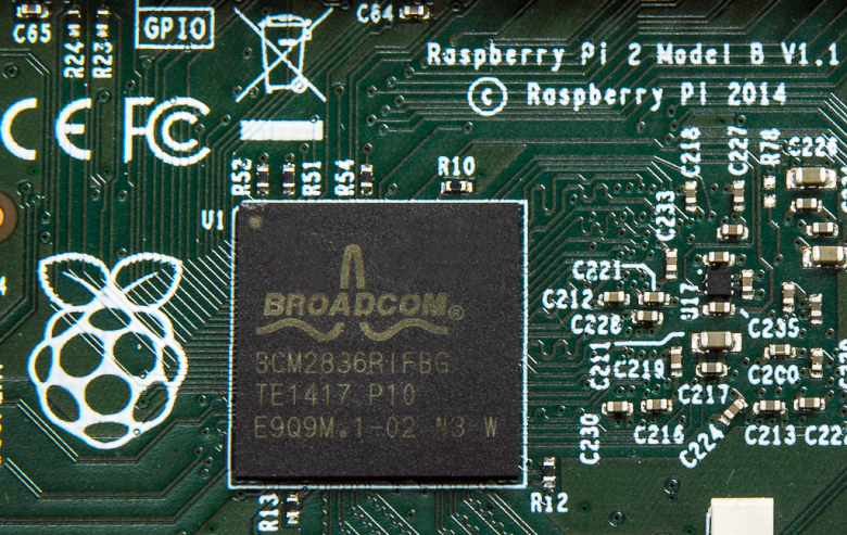 Raspberry Pi 2 - система на кристалле BCM2836.