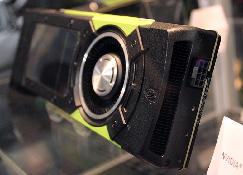 Профессиональная видеокарта Nvidia Quadro M6000 (фото: slashgear.com).