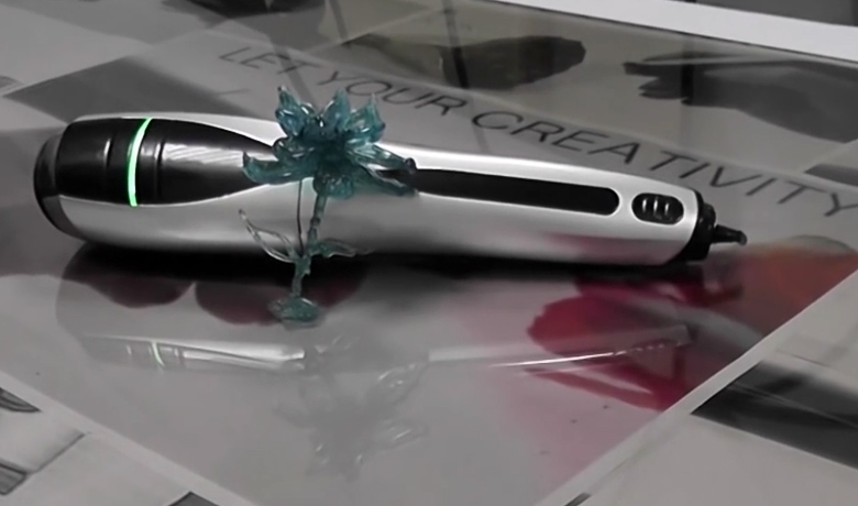 Первая 3D-ручка с холодными чернилами (фото: CreoPop).