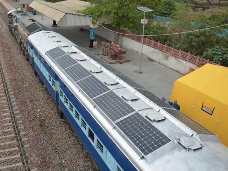 В Индии появятся поезда, использующие солнечную энергию
