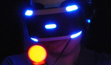 VR: грызня за шлем