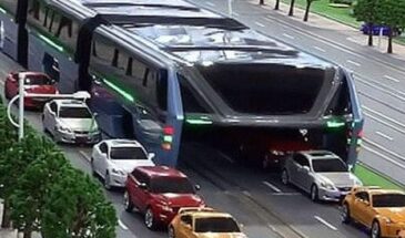 Китай перешел к тестированию первых надземные автобусов