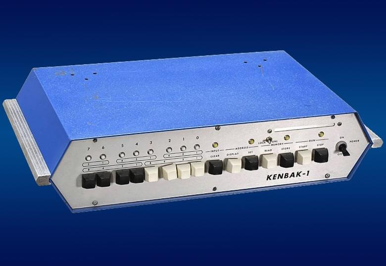 Считающие устройства. Kenbak-1. Kenbak-1 (1971) – «микрокомпьютер».. Kenbak-1 (1971). Первый персональный компьютер Кенбак 1.