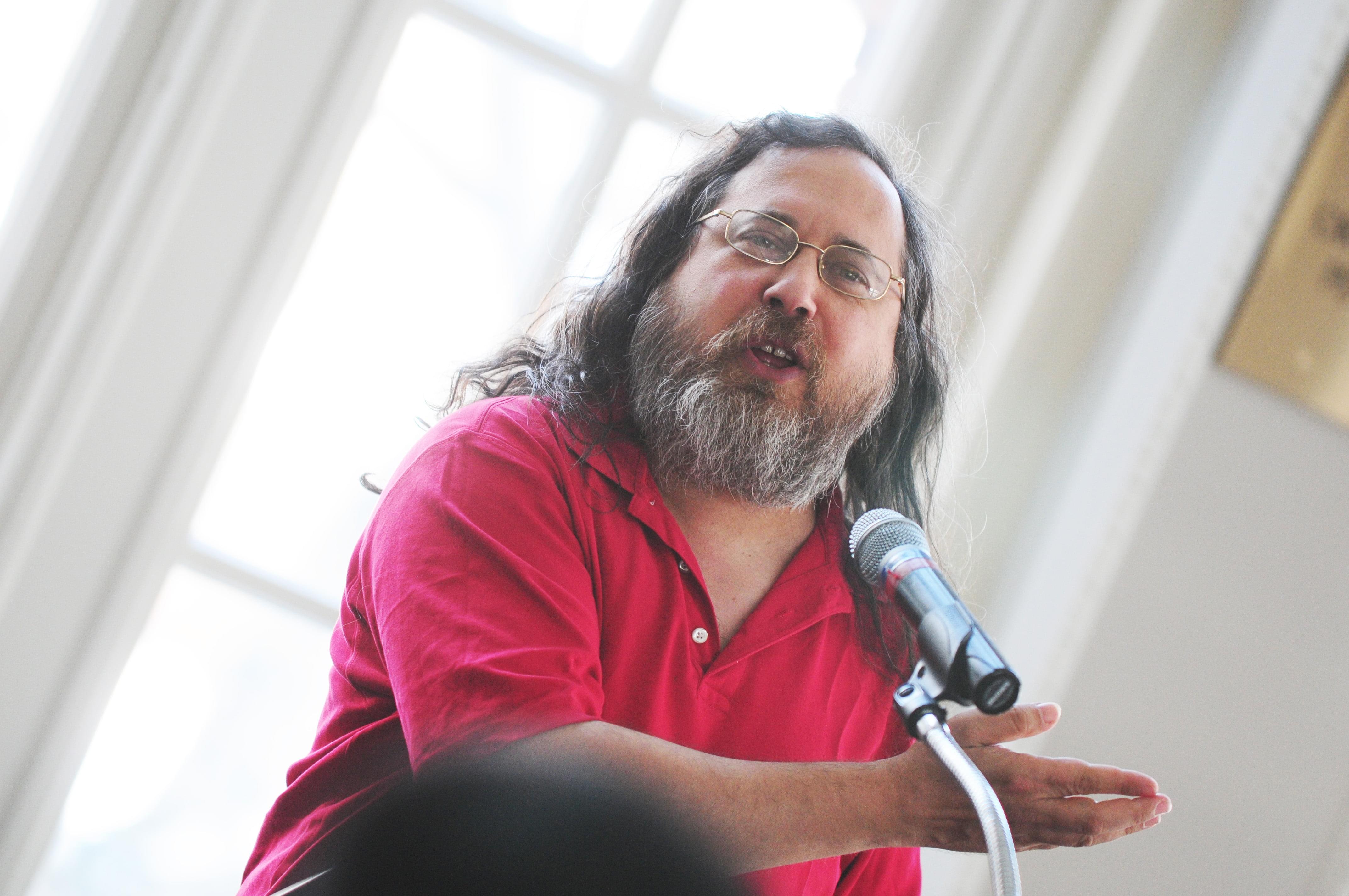 Идеологом разработки проекта gnu и лицензии gpl является ричард столлмен