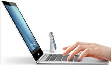 Clambook — устройство, превращающее смартфон в супертонкий ноутбук