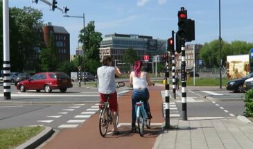 Умные светофоры: как бороться с пробками и жить вместе велосипедистам и автомобилистам