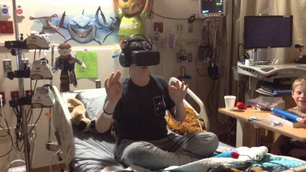 Стэнфордские же психиатры лечат психические расстройства, погружая пациента в мир виртуальной реальности