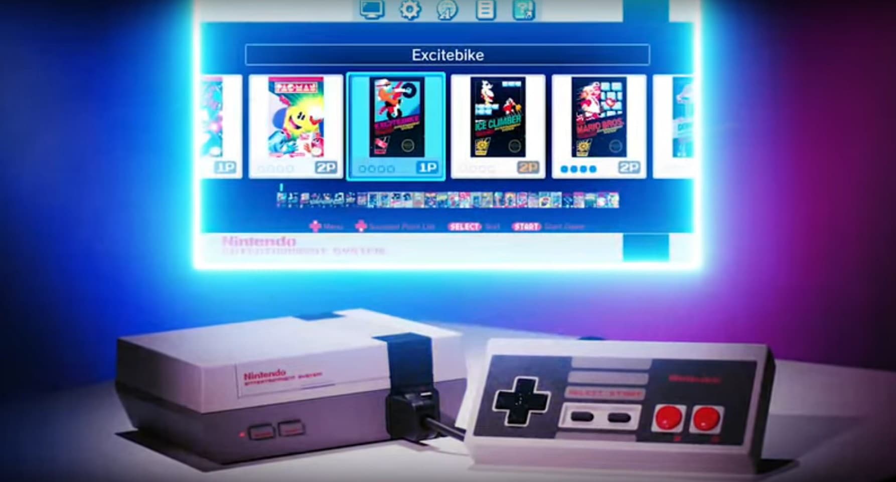А это NES Classic Edition: умещается на ладони и подключается к современным телевизорам.