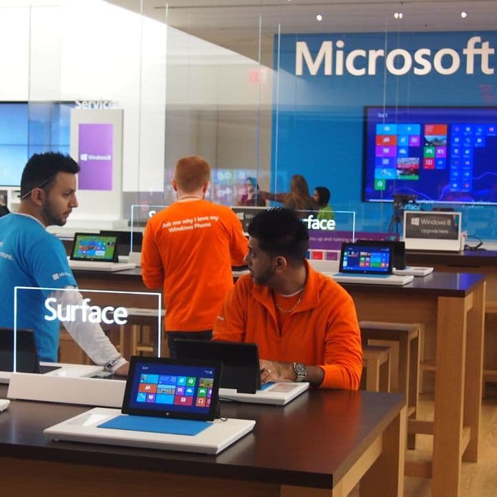 Microsoft запустила. Компания Майкрософт. Microsoft photos. Microsoft photo Programm.