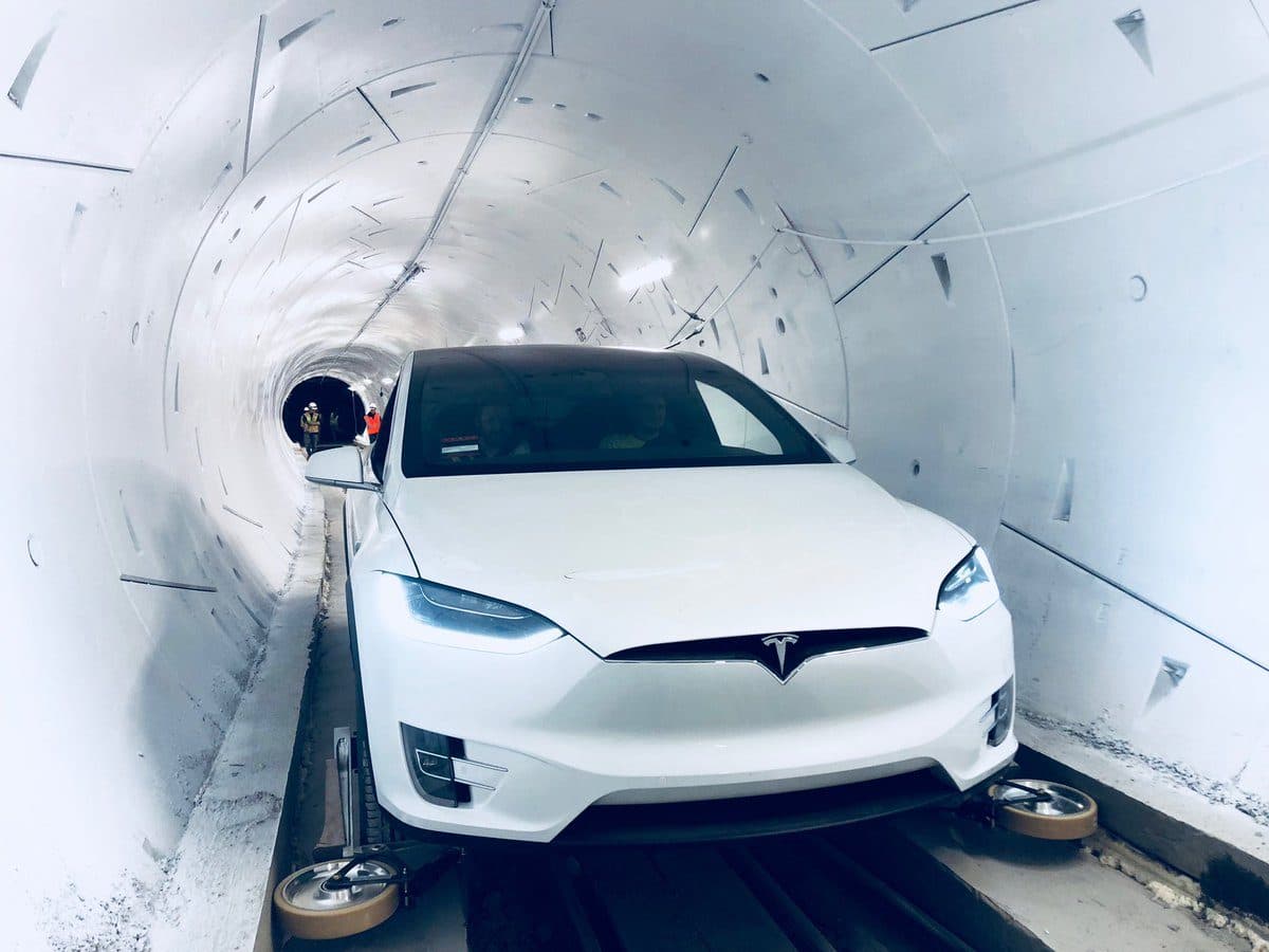 Транспорт глазами Илона Маска: 3D-сеть туннелей с автономными электромобилями 