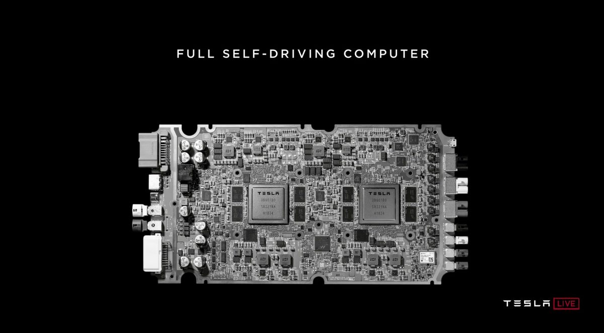Плата компьютера Full Self-Driving Computer c двумя микросхемами разработки Tesla