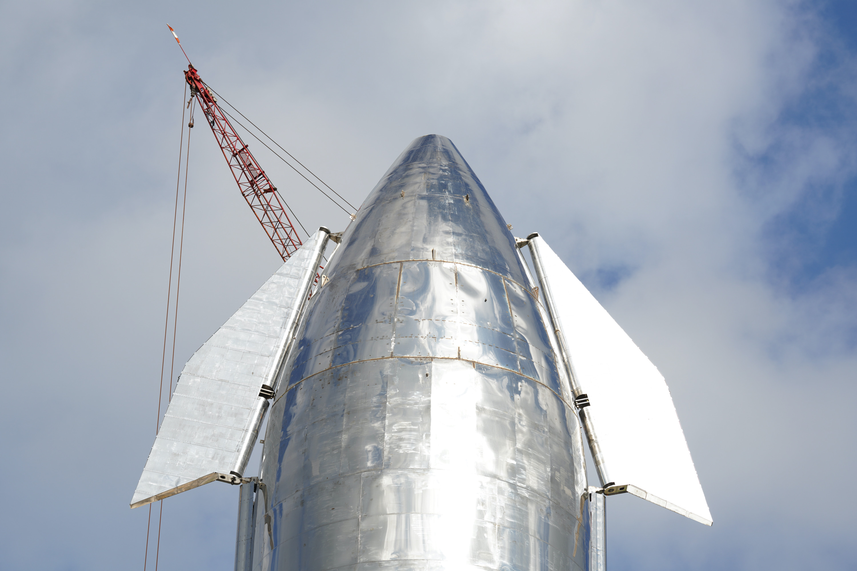 Космический корабль Илона Маска уже через 6 месяцев может отправиться на орбиту