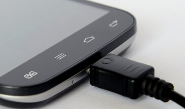 Эксперты назвали главную ошибку при зарядке смартфона