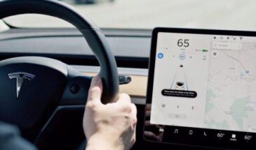 Автомобили Tesla получили большое обновление