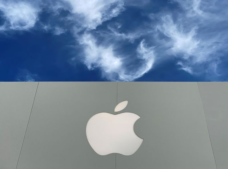 Apple заработала в AppStore 1,42 миллиарда долларов