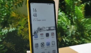 Hisense проставила первый смартфон с цветным дисплеем E-Ink