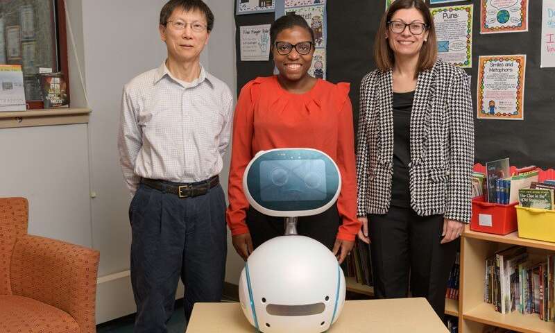 Социальные роботы будут обучать школьников кибербезопасности
