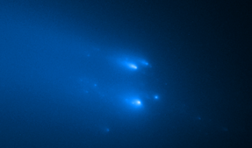 Хаббл зафиксировал распад кометы ATLAS