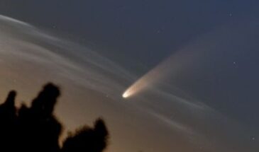Сегодня россияне могут наблюдать редкую комету NEOWISE