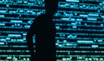 В MIT разработали систему отслеживания людей, которая видит через стены и в полной темноте