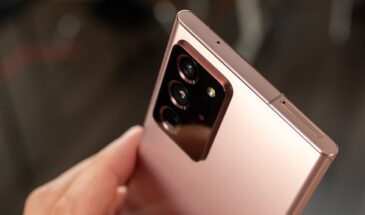 Samsung представила в России сразу два новых флагмана