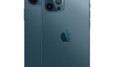 Россияне продают места в очереди за новыми iPhone 12