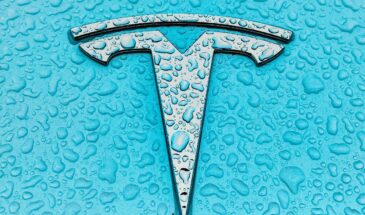 Tesla достигла стоимости в $ 1 трлн