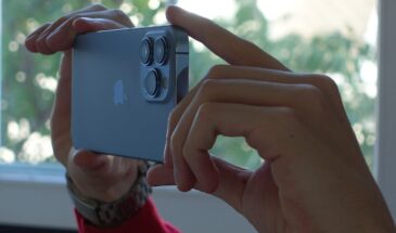 Зарядка iPhone без чехла помогает продлить срок службы телефона