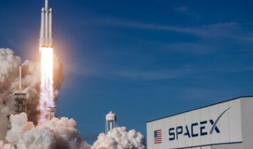 SpaceX в сотый раз успешно запустила Falcon 9