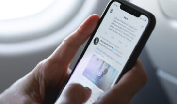 Илон Маск купил Twitter и сразу уволил всех топ-менеджеров