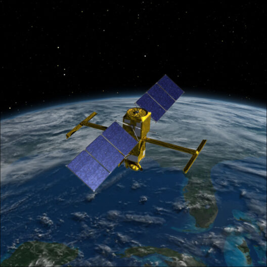 «Водный» спутник NASA раскрыл солнечные батареи