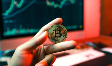 Криптобиржа Crypto.com уволит 20% сотрудников по экономическим причинам