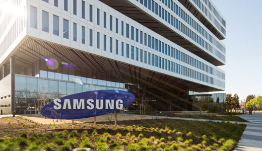 Samsung запрещает сотрудникам использовать ИИ