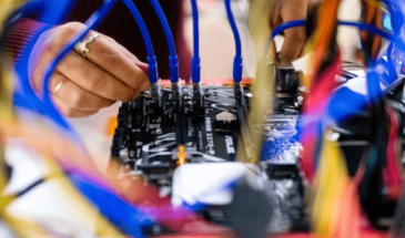 Минцифры остановит выдачу IT-грантов