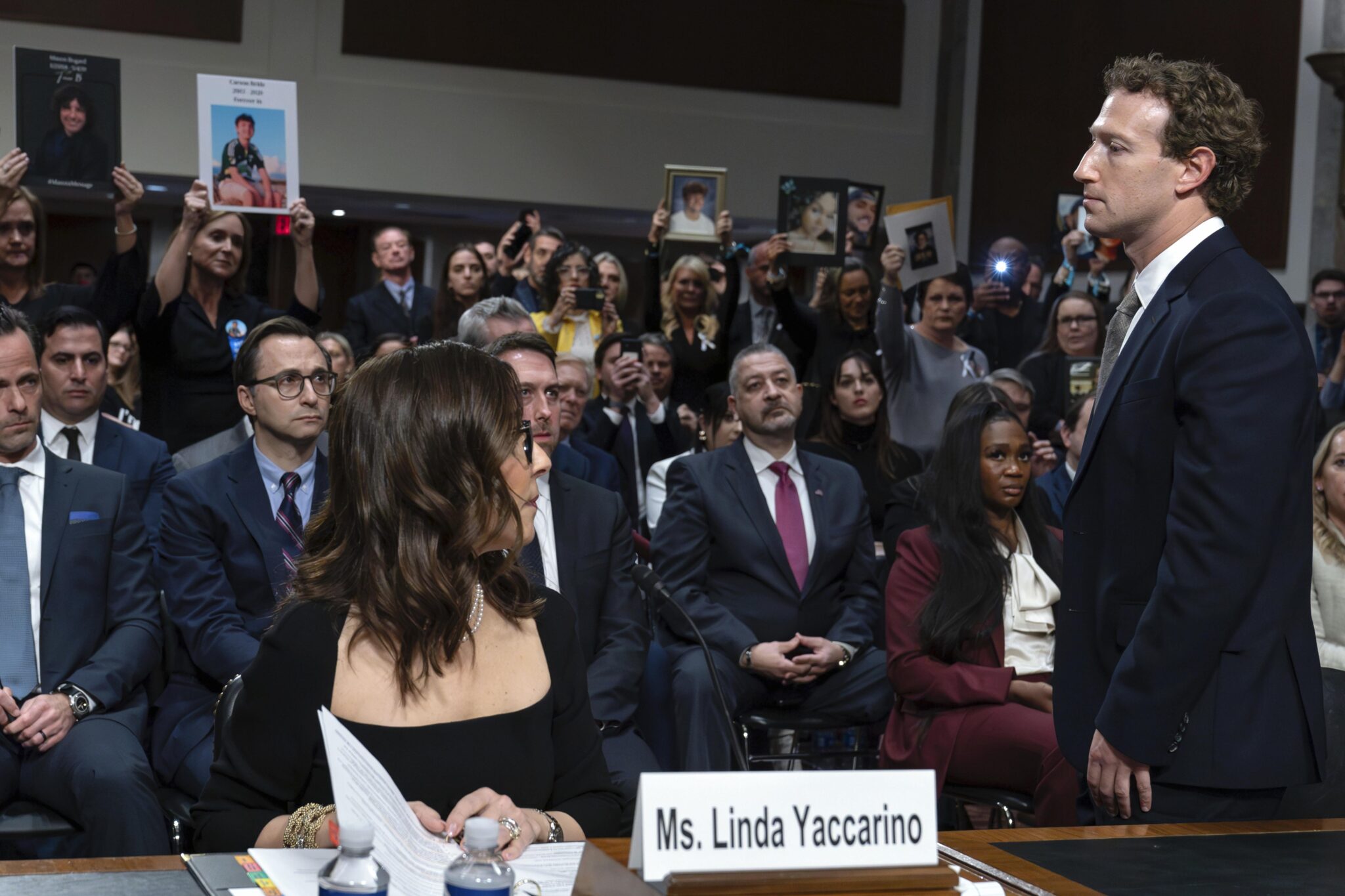 женщина менеджер. ирина краснопольская журналист. инструкция по охране труда. жесткие переговоры. женщина юрист адвокат.