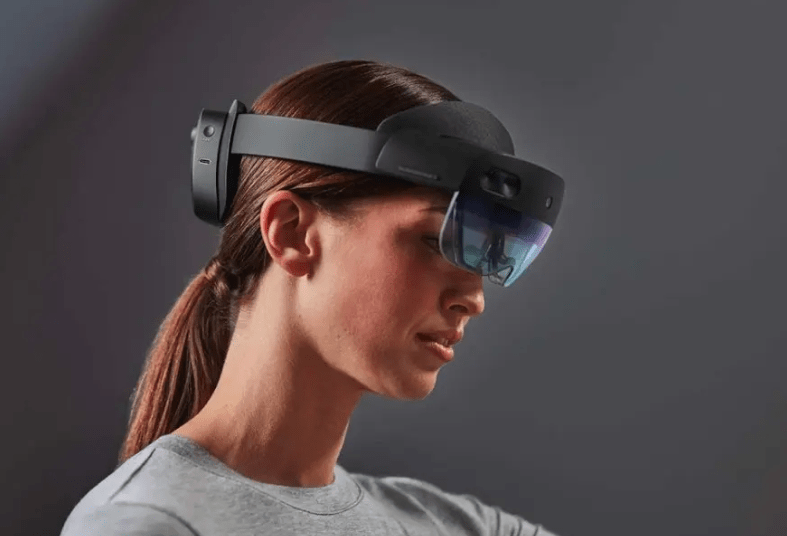 Microsoft HoloLens 2