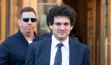 Основателя FTX Сэма Бэнкмана-Фрида приговорили к 25 годам заключения: таймлайн судебного процесса